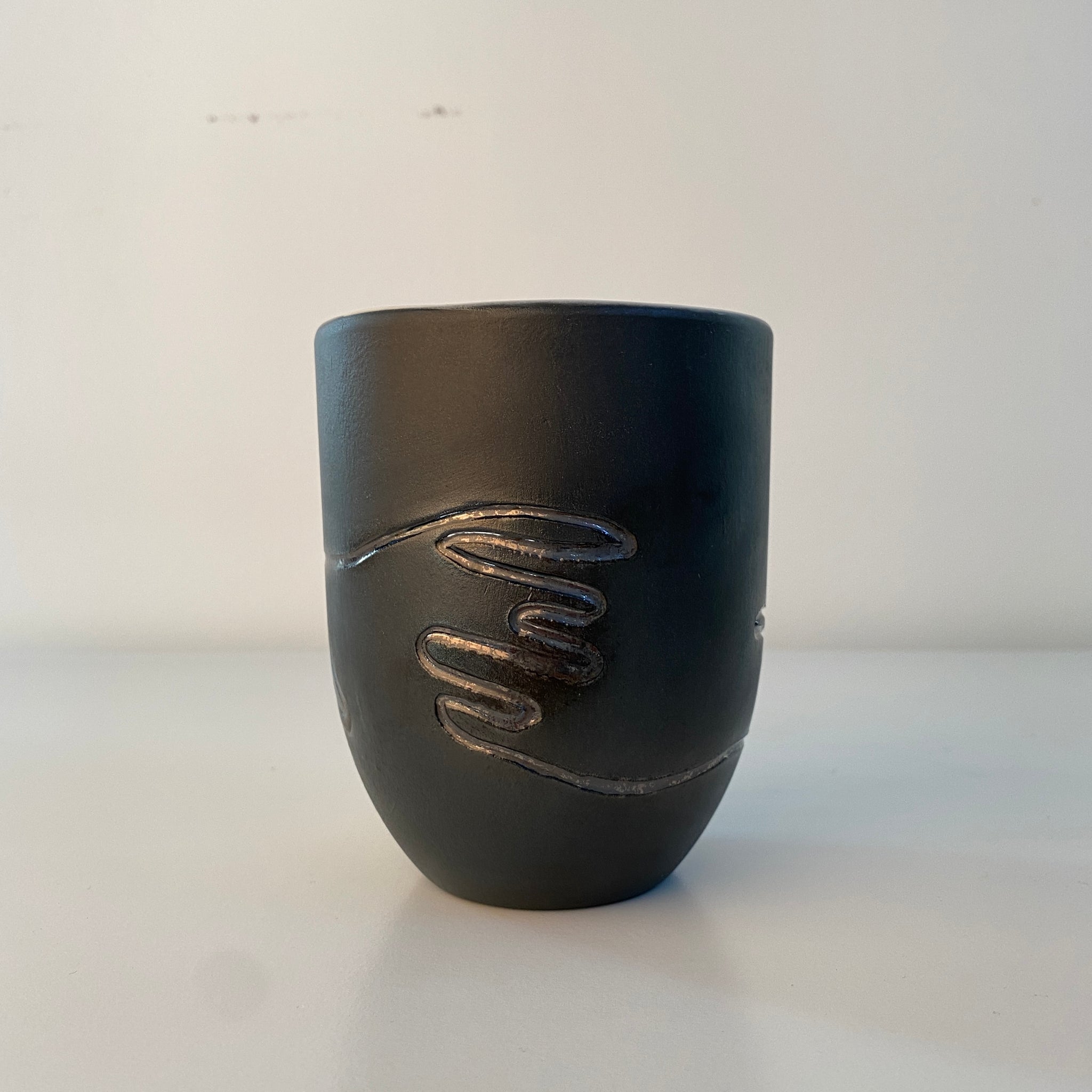 Mug - Black with metallic squiggles